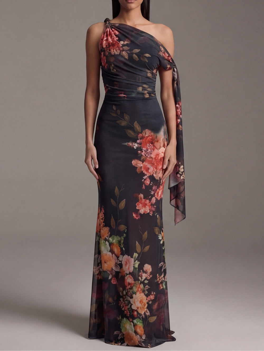 Vestido Maxi Plisado de Chifón Estampado Negro Asimétrico