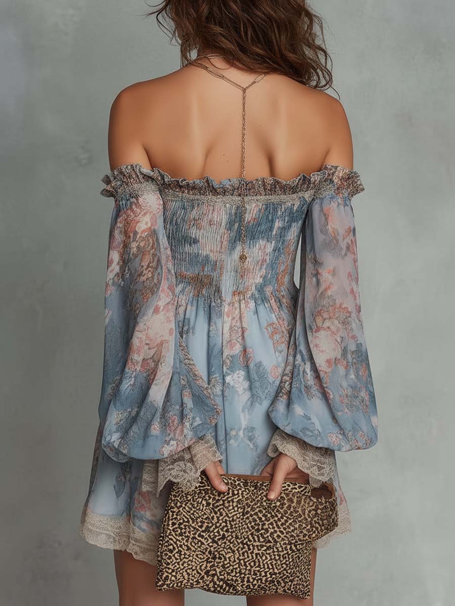 Romane | Vestido Mini de Muselina Fruncida con Hombros al Descubierto y Flores Románticas