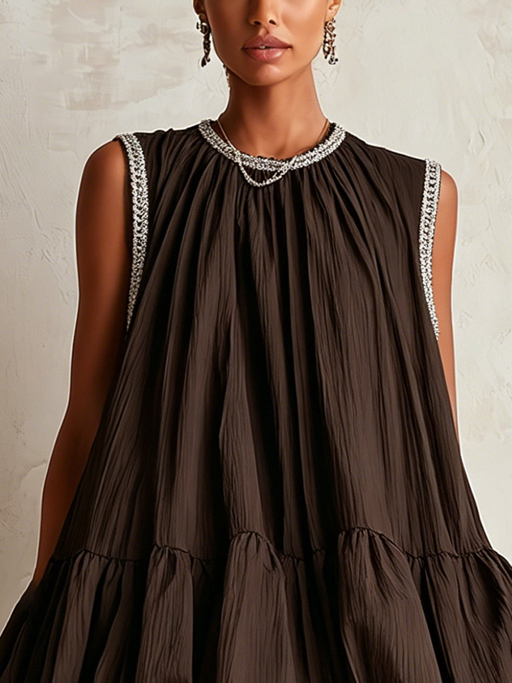 Colette | Vestido Mini Marrón sin Mangas con Bajo Abullonado