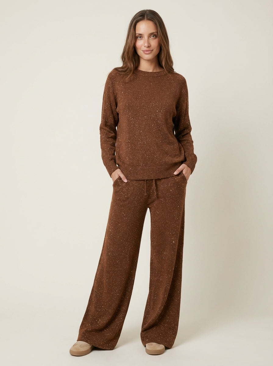 Lucía – Conjunto Brillante de Punto y Pantalón