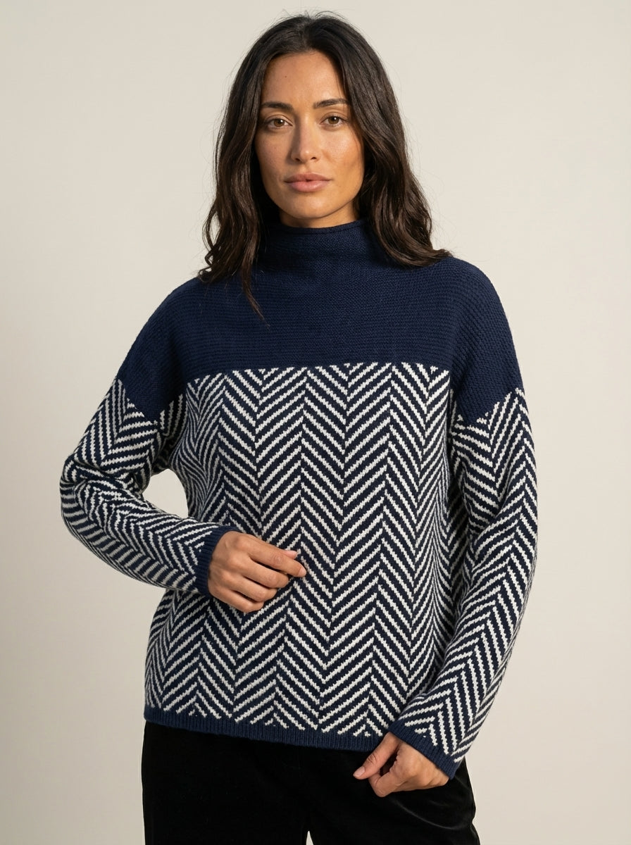 Nora – Jersey Elegante de Cuello Alto