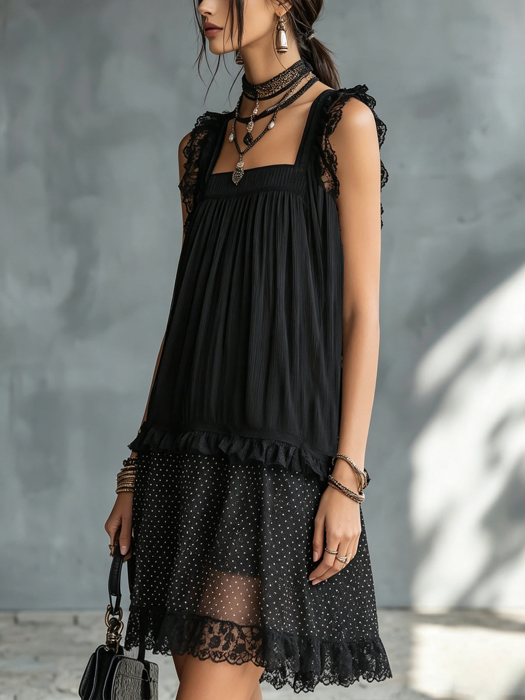 Pauline | Vestido Mini Negro Transparente de Topos con Volantes y Ribete de Encaje