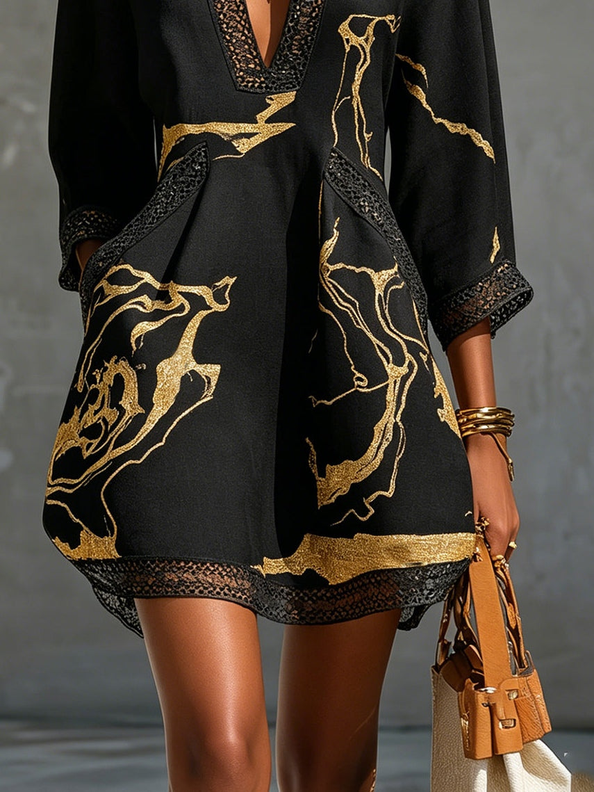Léonie | Vestido Mini Negro de Encaje de Ganchillo con Motivos Dorados y Escote en V