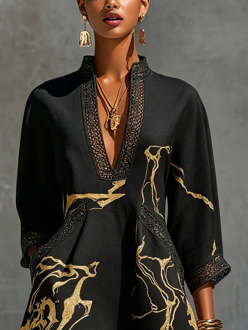 Léonie | Vestido Mini Negro de Encaje de Ganchillo con Motivos Dorados y Escote en V